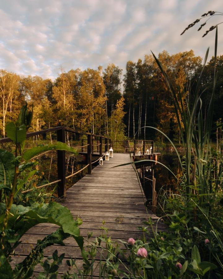 Osada Skoczkowo Komfortowe Domki Z Jacuzzi Nad Jeziorem- Sauna- Balia- Prywatny Staw Wedkarski Podiazy Exteriér fotografie